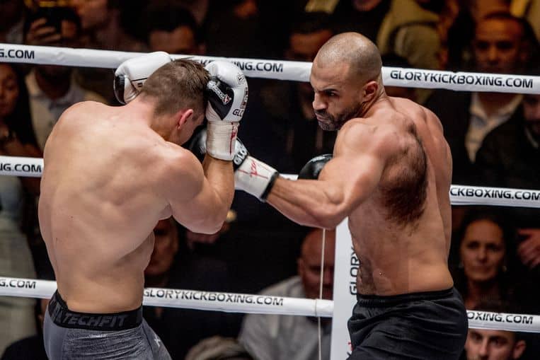 badr hari vlek rug